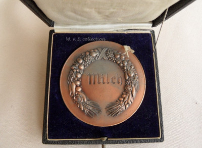 3. Reichsnährstands ausstellung 1936 Frankfurt a. M. bronz MILCH (5) (Medium).JPG