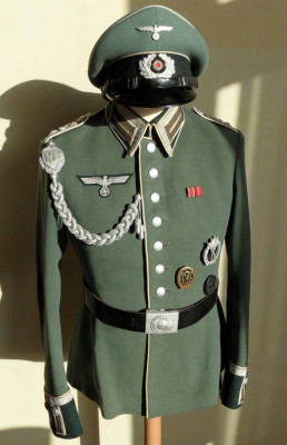 Paraderock Oberfeldwebel 25 Reg. Infanterie  (11).JPG