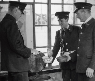 RET tramconducteurs voedselvoorziening 1942 a.jpg