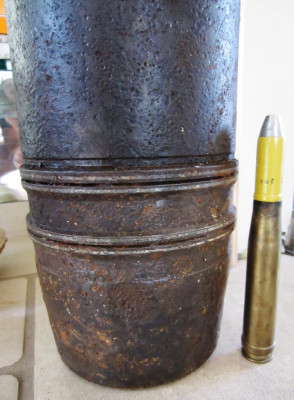 detail 17 cm granaat