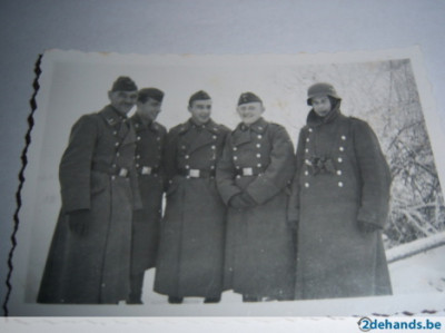 39614745-duitse-groepsfoto-luftwaffe-winter-helm.jpg