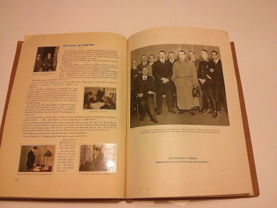 Hitler met onder andere Röhm