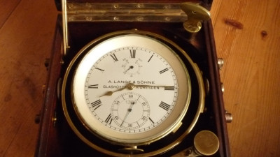 nog een detail foto van de al eerder geplaatste Lange &amp; Söhne scheepschronograaf (mahonie kist)