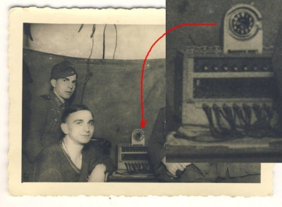 Radiopost met Junghansklok