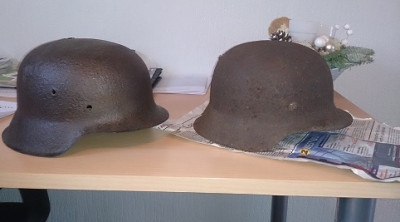 2x duitse m42 helm zitten verder geen binnenwerk in maar een leuk begin vind ik zelf