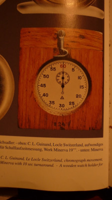 en een zelfde met kist ook uit het boek Deutsche Militär Uhren.