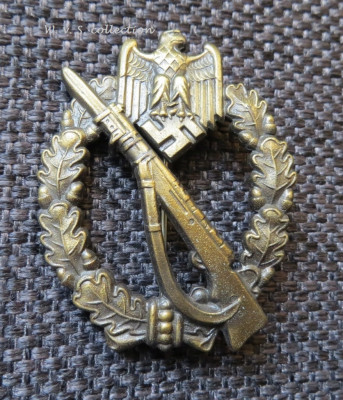 Infanterie sturmabzeichen in bronze und silber hersteller JFS (1).JPG