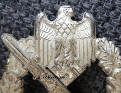 Infanterie sturmabzeichen in bronze und silber hersteller JFS (14).JPG