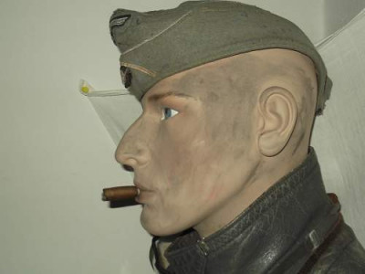 664460d1395518756t-german-officers-mannequin-offi-005.jpg