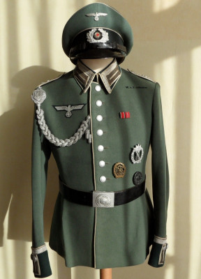 Paraderock Oberfeldwebel 25 Reg. Infanterie  (21) - kopie.JPG