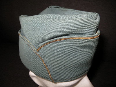 Veldmuts officier 2e regiment der infanterie B (2) (Large).JPG