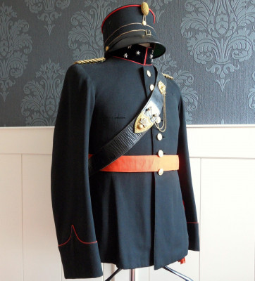 galatenue Kapitein der Veldartillerie.JPG