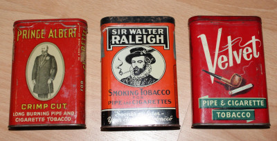 3 sigaretten blikjes. Prince Albert, velvet en sir Walter Raleigh