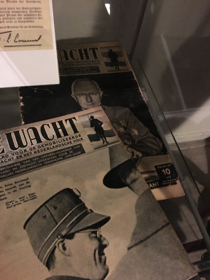 aantal maal 'De Wacht', leuke blaadjes!