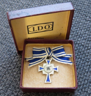 Mutterkreuz in Silber miniatur ongemarkeerd in doosje (10) (Large).JPG