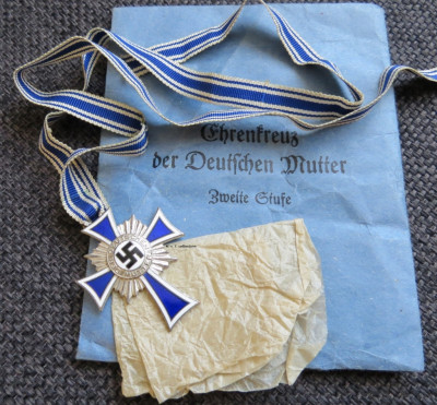 Mutterkreuz zweite stufe J.E. Hammer & söhne (1) (Custom).JPG