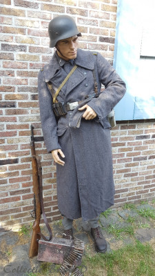 LW_Grondtroepen_mannequin_3.jpg