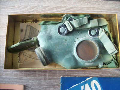 A.I.gasmasker + voorschrift...JPG