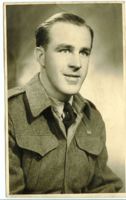 1945 Ernie Mercer.jpg