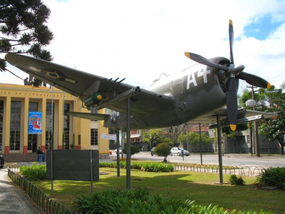 P-47 Thunderbolt - Praça do Expedicionário , Curitiba..jpg