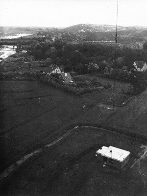 2.Groet gezien vanuit de Zuid mast ( links bovenin zie je nog een stuk van de tankgracht .