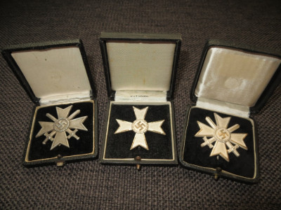 Kriegsverdienstkreuz 1. klasse ohne schwertern hersteller 50 (15) (Groot).JPG