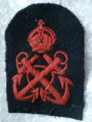 1-no2 uniform pettyofficersleeve badge.jpg