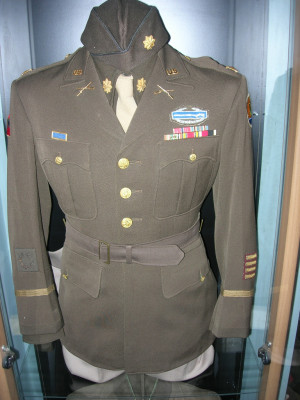 Officers Tunic 1.JPG