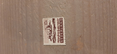 Postzegel uit 1963 hoort niet bij de rest.