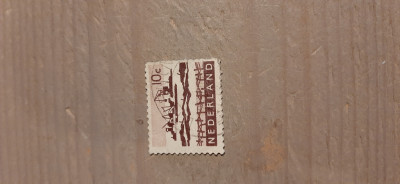 Postzegel uit 1963 hoort niet bij de rest.