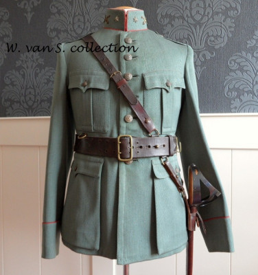 Jas buitenmodel 2e lnt der Veldartillerie - kopie (Medium).JPG