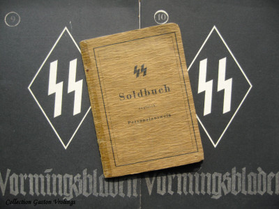 SS-Soldbuch1.jpg