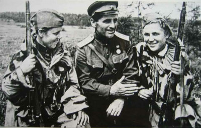 sovietfemalesoldiers3-26.jpg