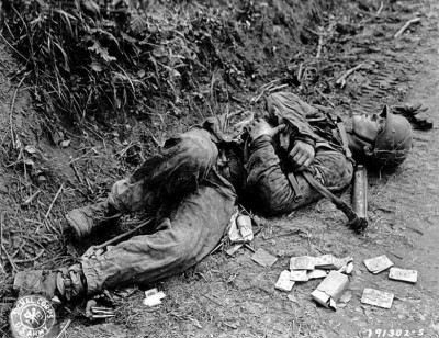 779px-Dead_german_member_of_Waffen-SS.jpg