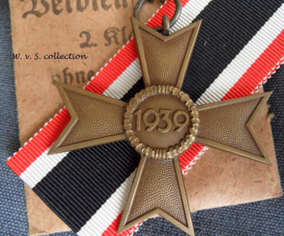 Kriegsverdienstkreuz 2e klasse ohne schwertern hersteller Deschler (1).JPG