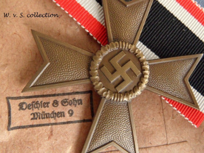 Kriegsverdienstkreuz 2e klasse ohne schwertern hersteller Deschler (9).JPG