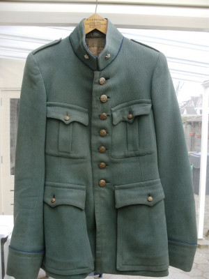 Nederlandse jas kapitein infanterie 1935 ?